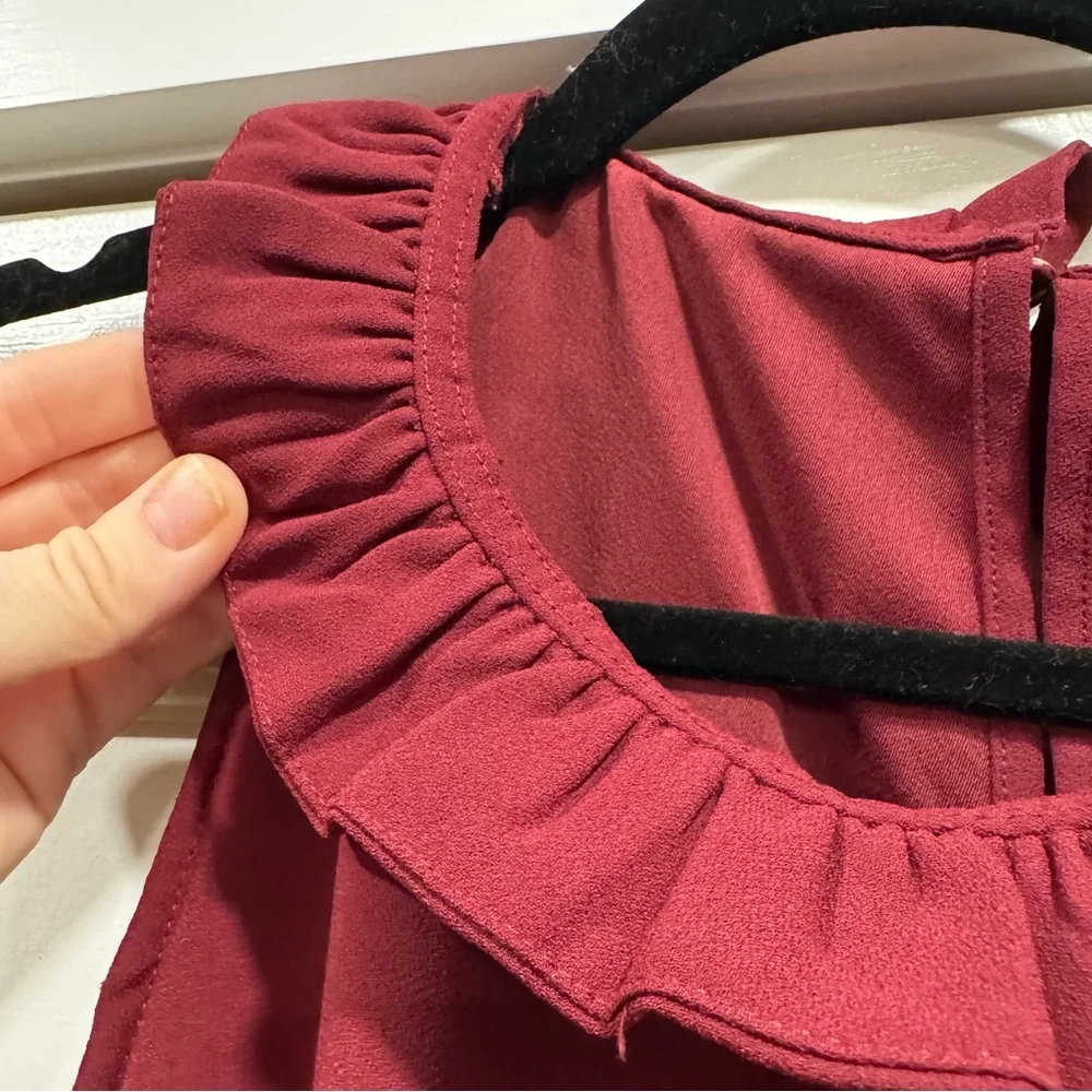 J Crew Womens Burgundy Ruffle‎ neck sleeveless blouse top Valentines Day Date